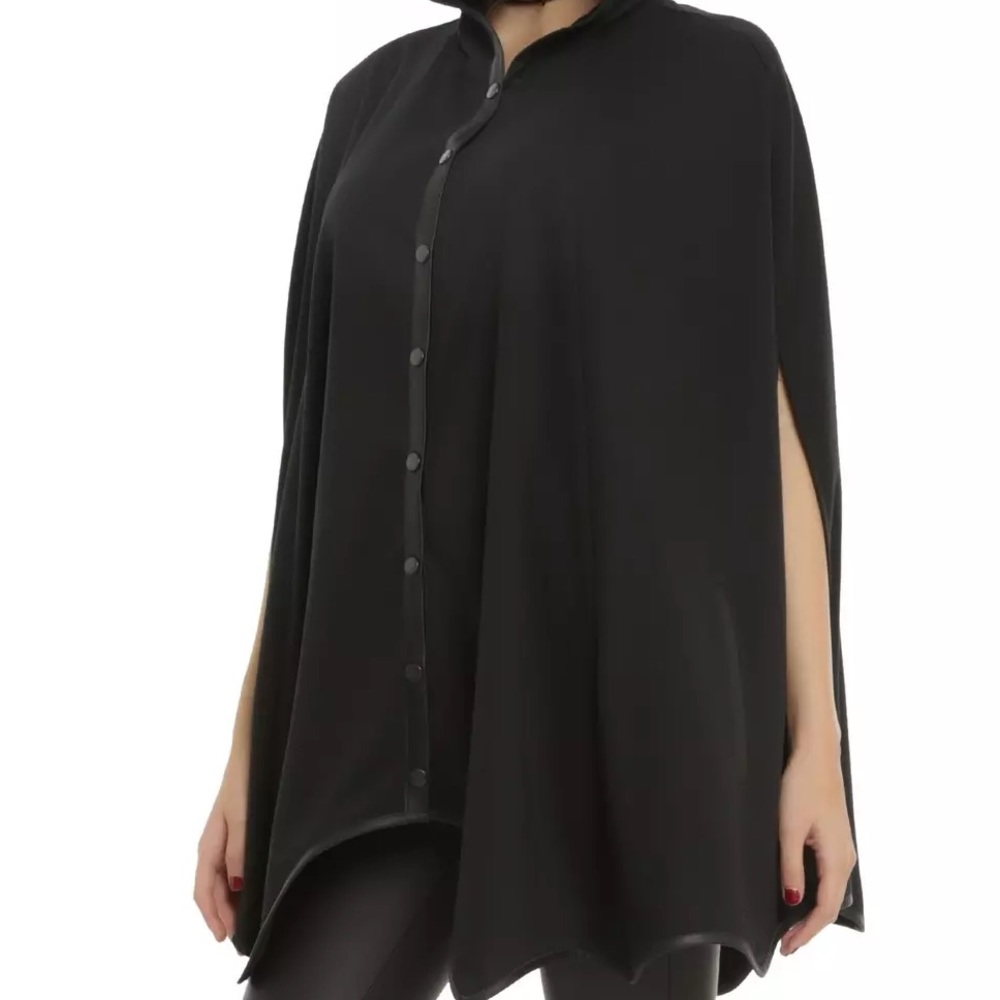 HOT TOPIC | RARE Hooded Bat Cape *EUC* - Picture 9 of 13